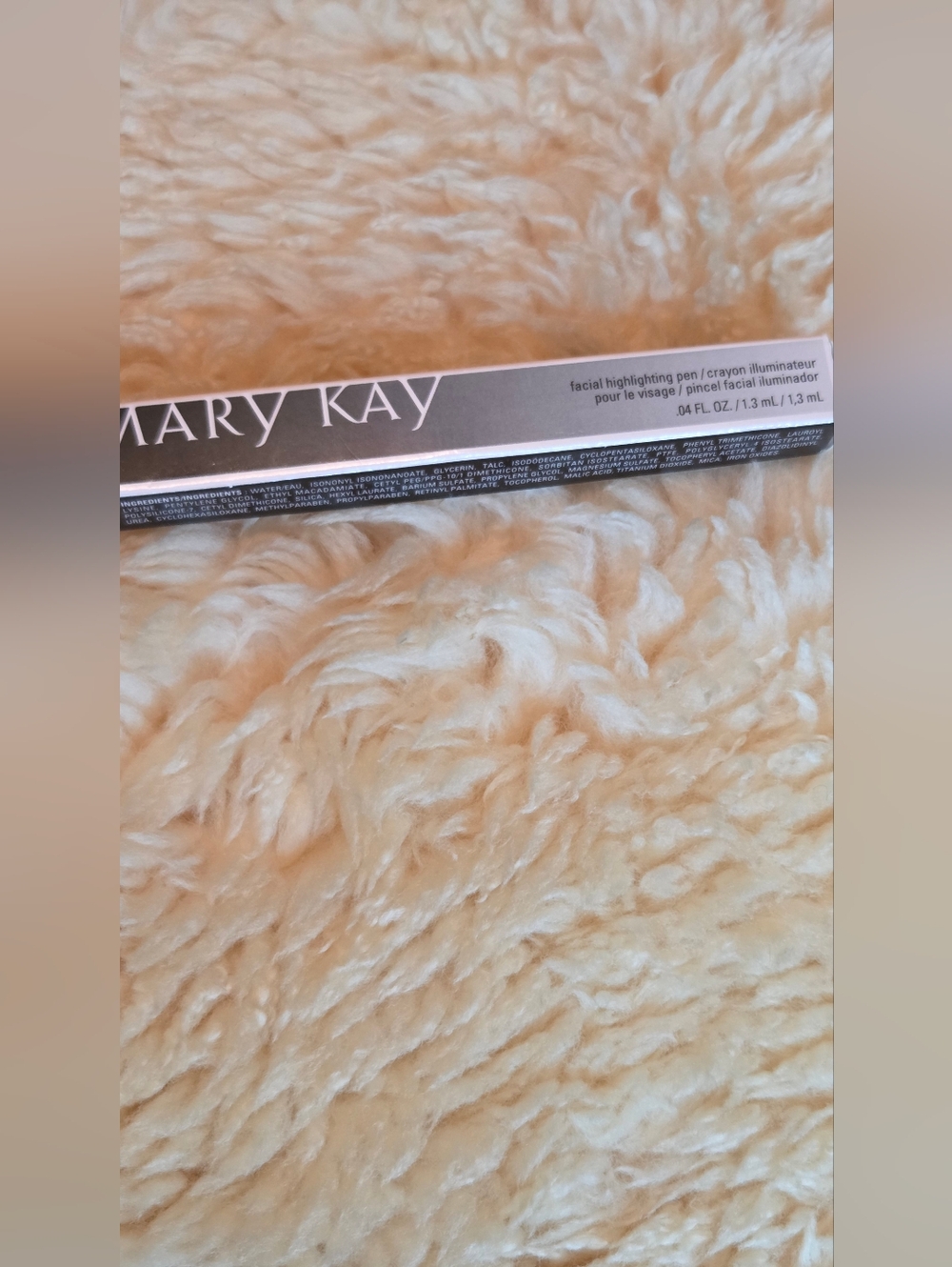 NIB Mary Kay Facial Highlighting Pen  .04Fl.Oz/1.3ml. SHADE 3
